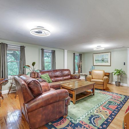 Quintessential New England Home With Patio And Grill! Putnam Buitenkant foto