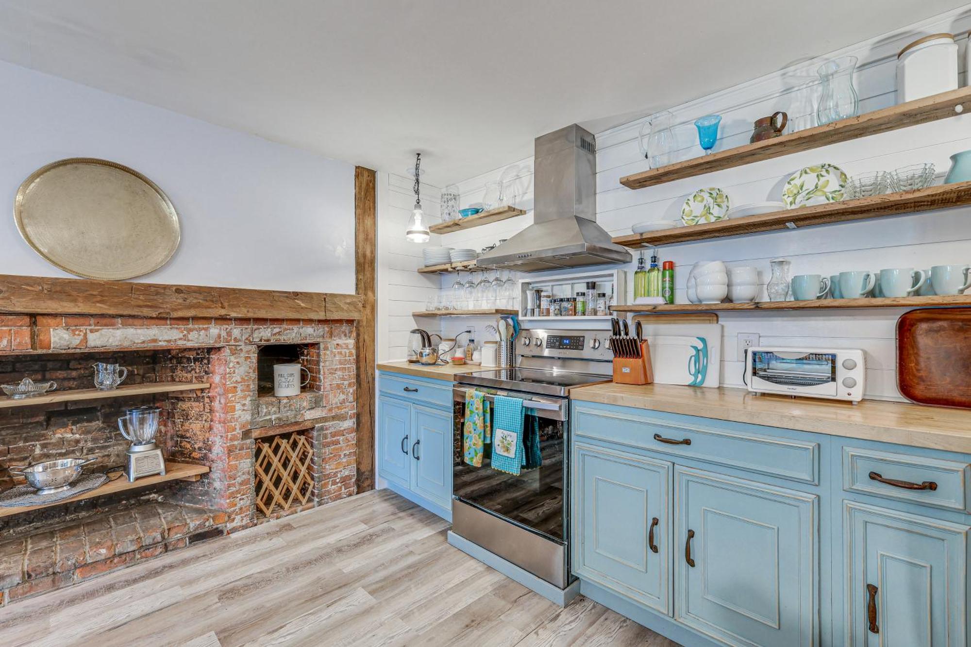 Quintessential New England Home With Patio And Grill! Putnam Buitenkant foto