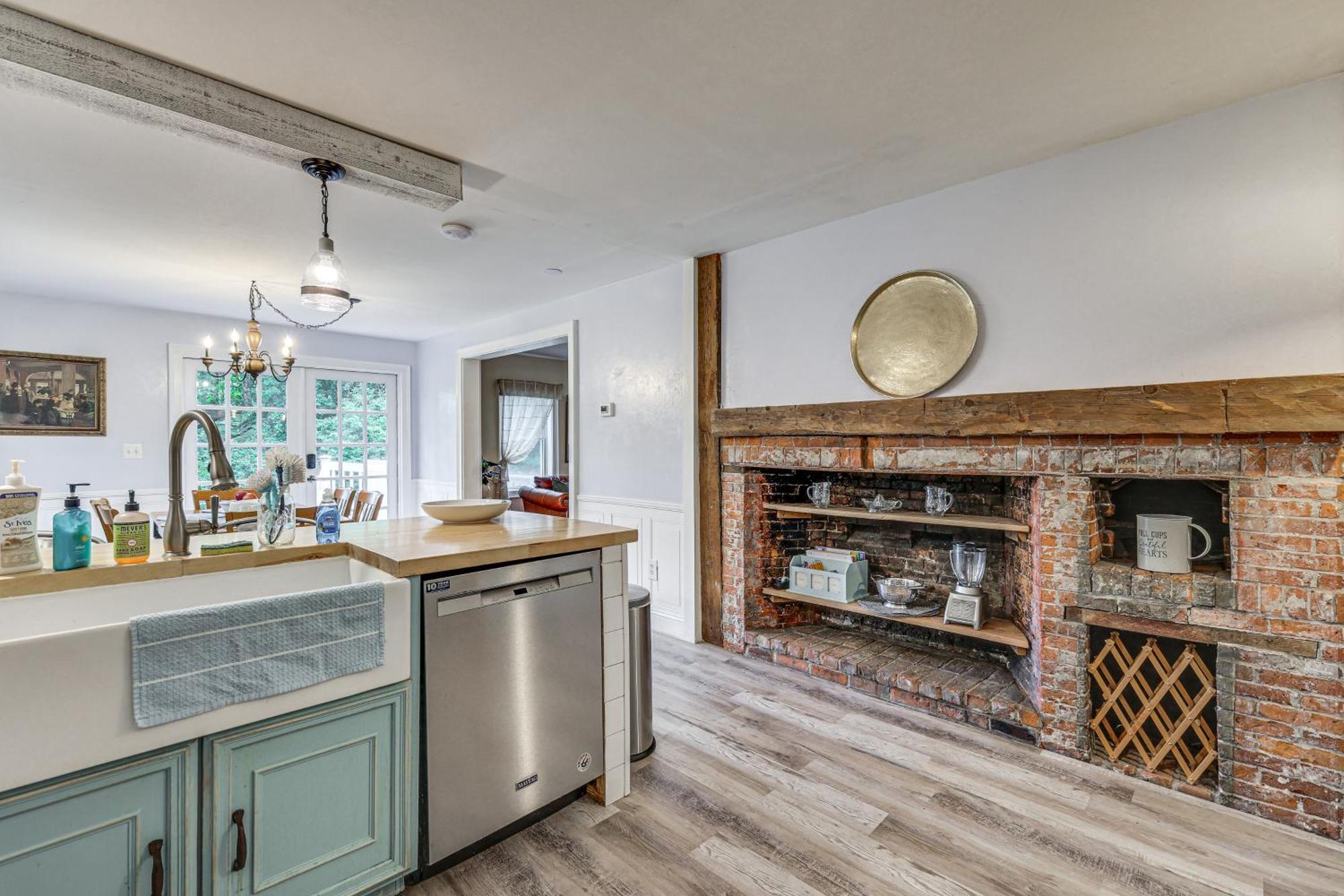 Quintessential New England Home With Patio And Grill! Putnam Buitenkant foto