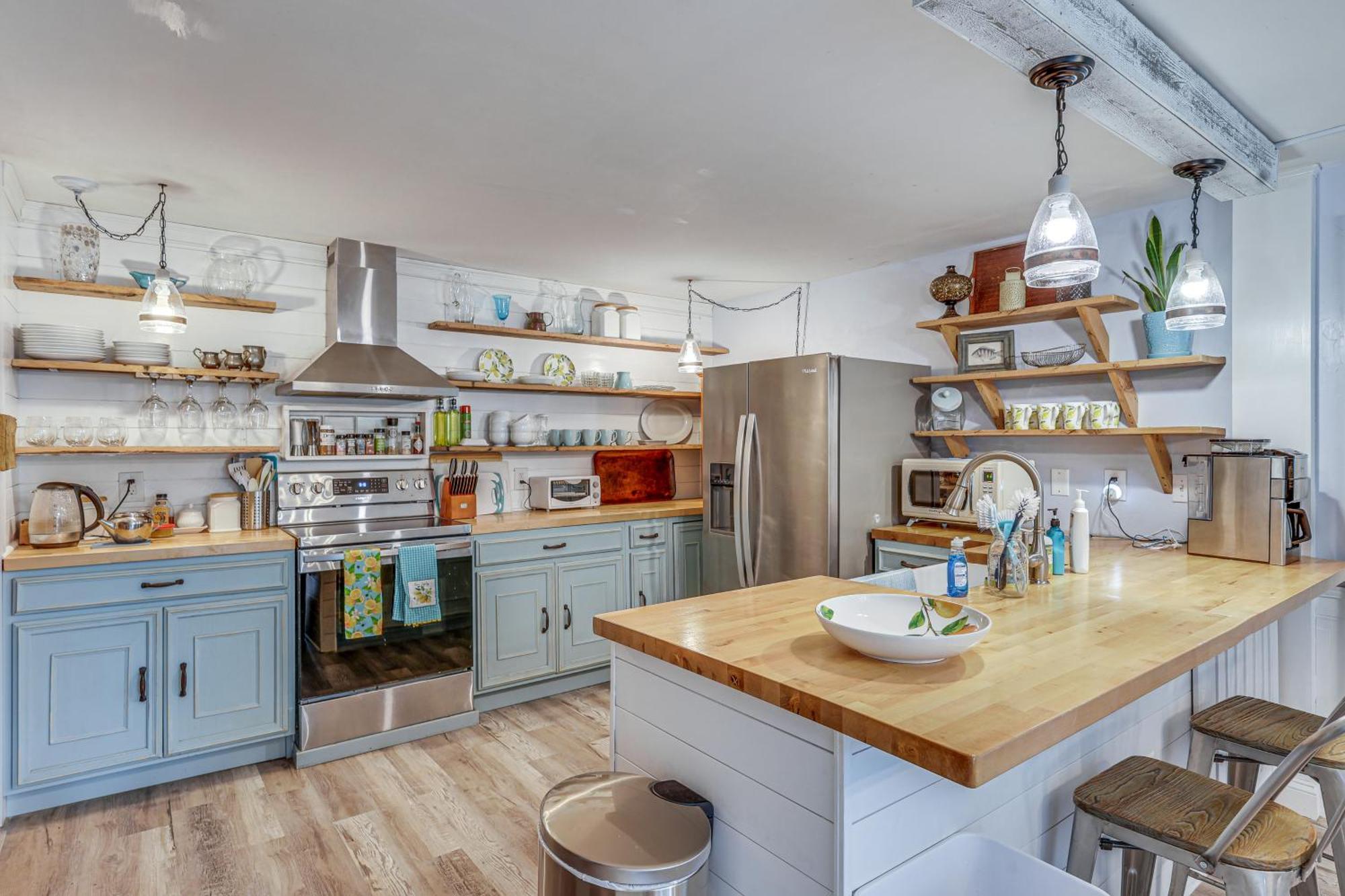 Quintessential New England Home With Patio And Grill! Putnam Buitenkant foto